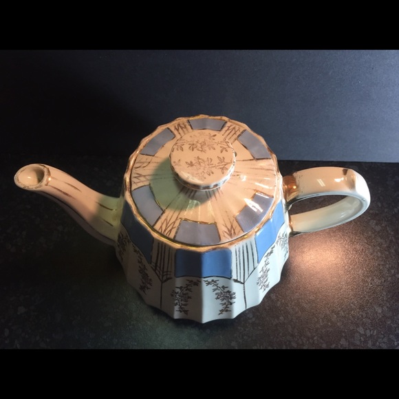 Grandma’s Sewing Kit Vintage Sadler Teapot - Picture 9 of 10